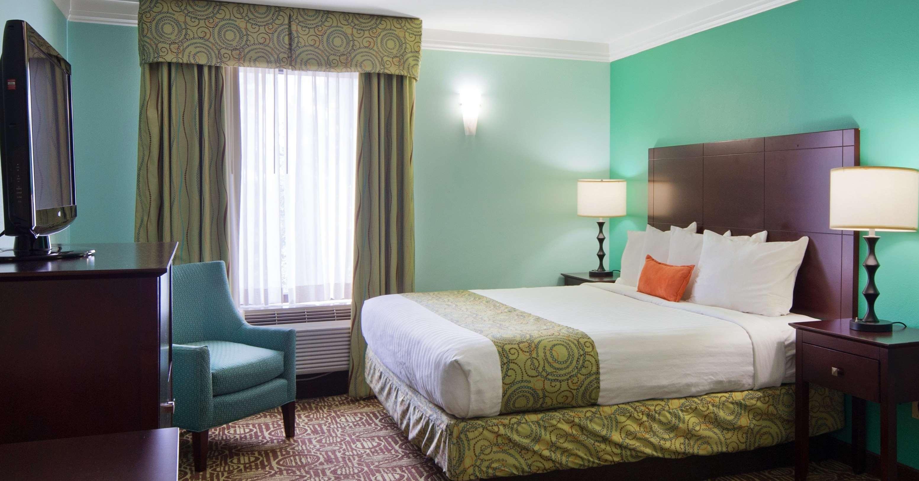 Best Western Plus Glen Allen Inn Екстериор снимка