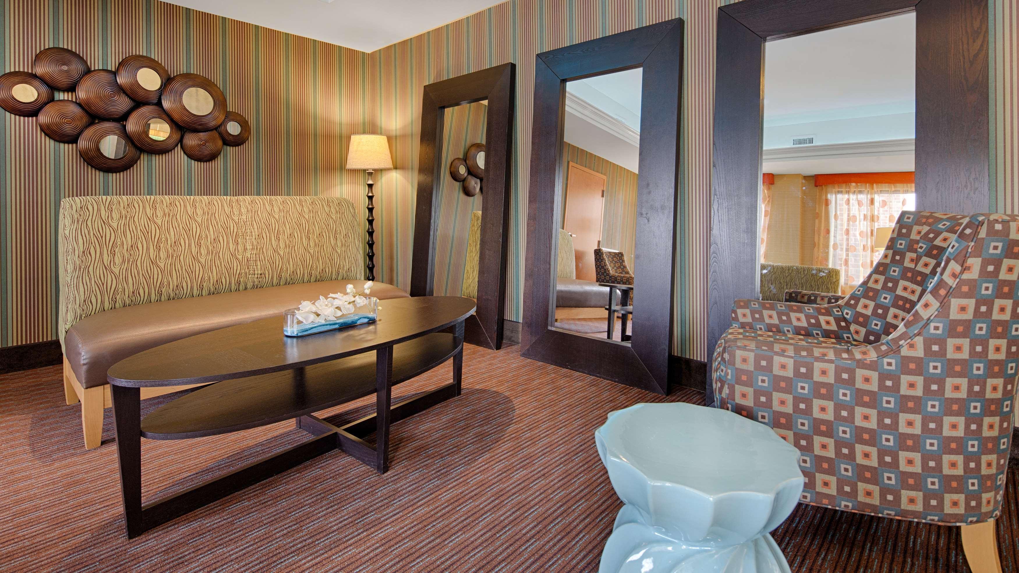 Best Western Plus Glen Allen Inn Екстериор снимка