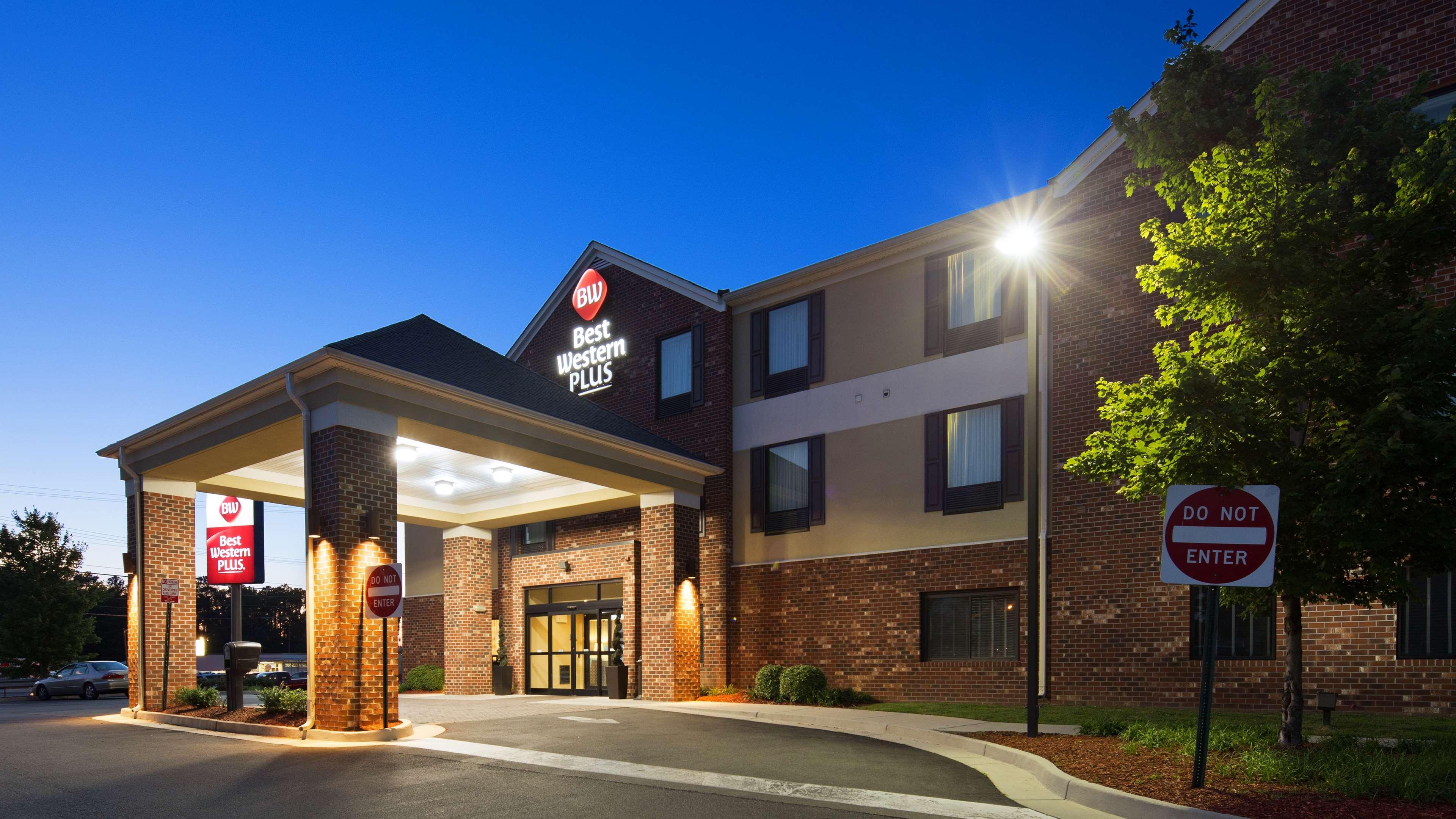 Best Western Plus Glen Allen Inn Екстериор снимка