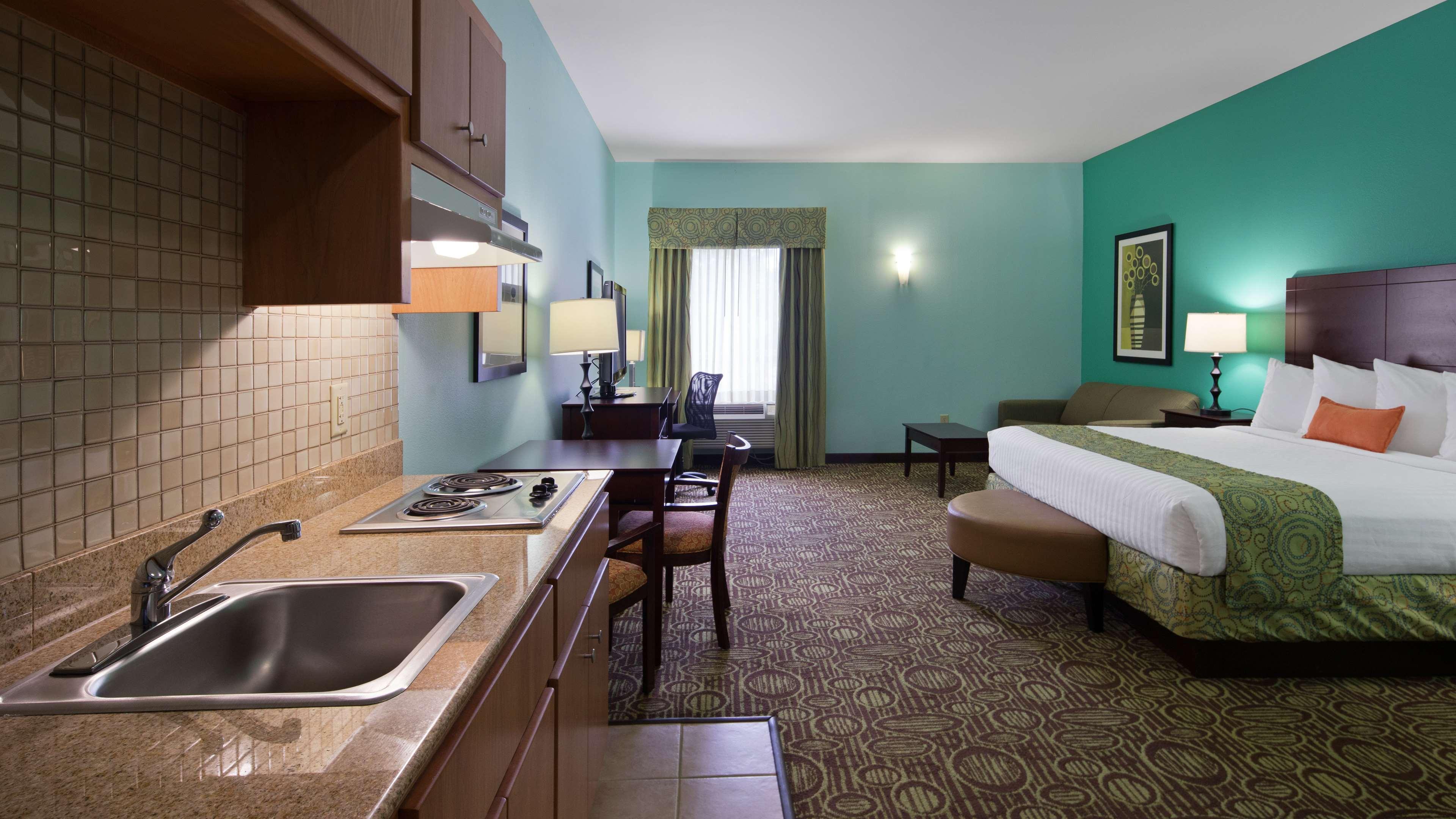 Best Western Plus Glen Allen Inn Екстериор снимка