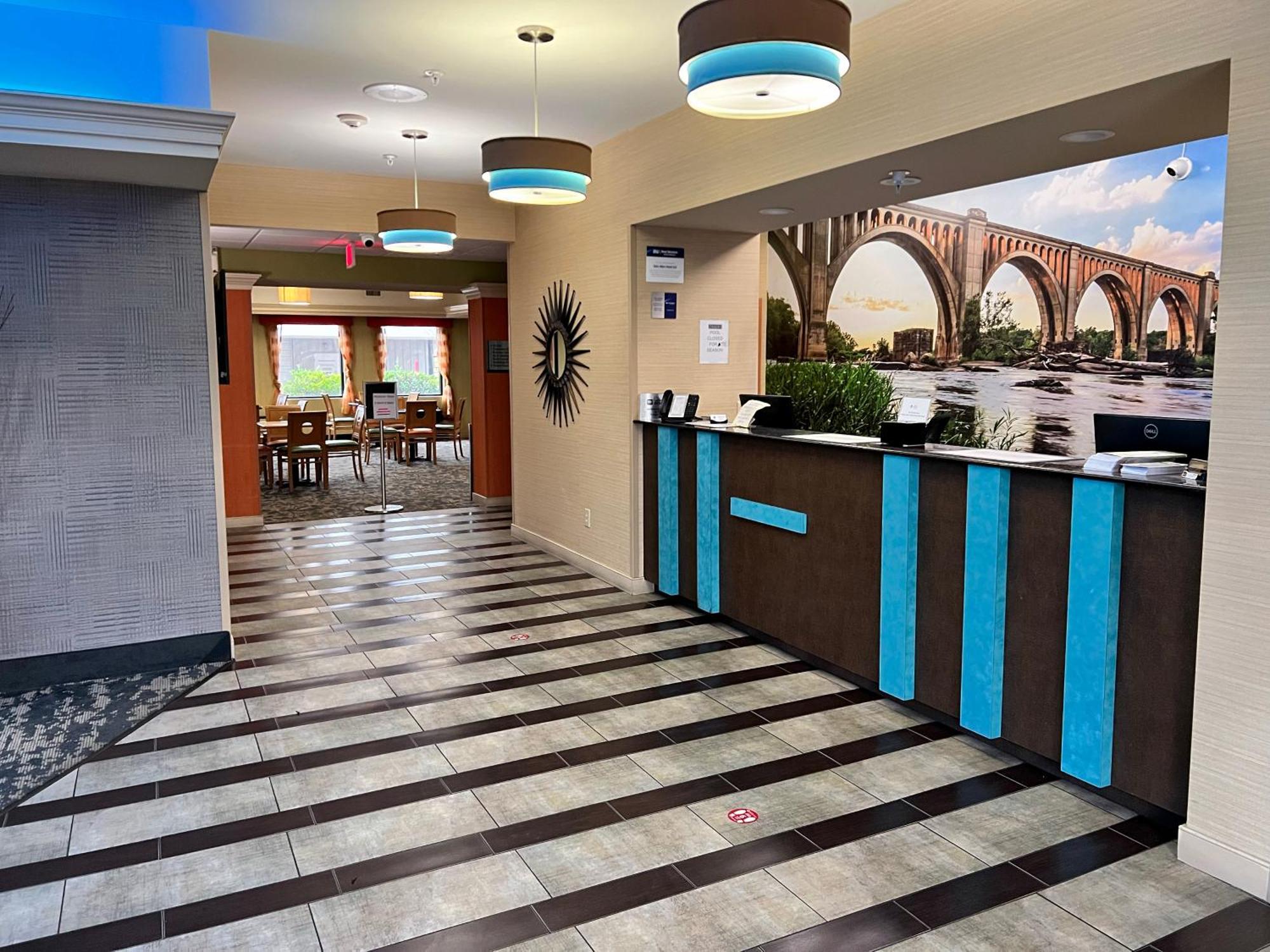 Best Western Plus Glen Allen Inn Екстериор снимка